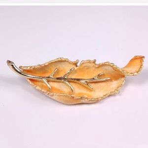 Vintage BSK Signed Goldtone Leaf Brooch Pin